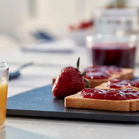 Mr & Mrs White Paros & فندق