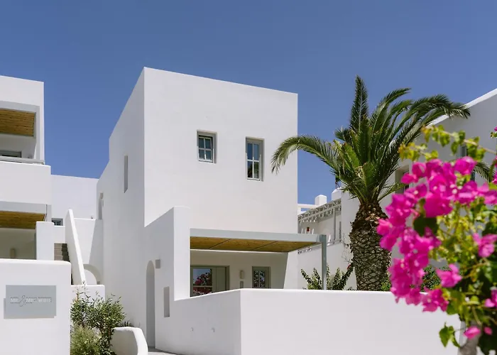 Mr & Mrs White Paros & ناوسا